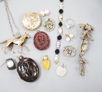 Mixed jewellery including enamelled white metal bracelet, garnet paste set brooch, pair of gilt white metal and gem set drop earrings, etc.